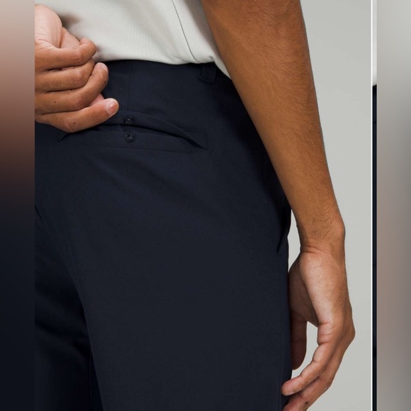 Lululemon Commission Pant Slim 32" Warpstreme
True Navy
Size 34 - Picture 3 of 6